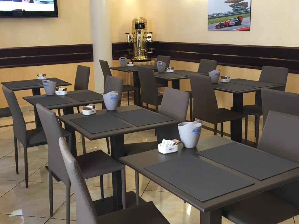 Mokinba Hotels Baviera Milano Eksteriør bilde